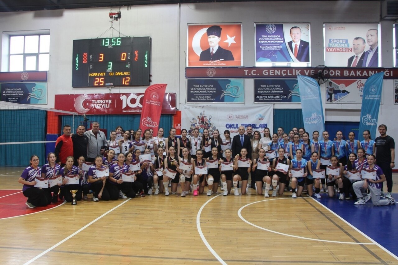 DÜZCE’DE GERÇEKLEŞTİRİLEN OKUL SPORLARI YILDIZ KIZLAR VOLEYBOL MÜSABAKALARI, 18 TEMMUZ SPOR...