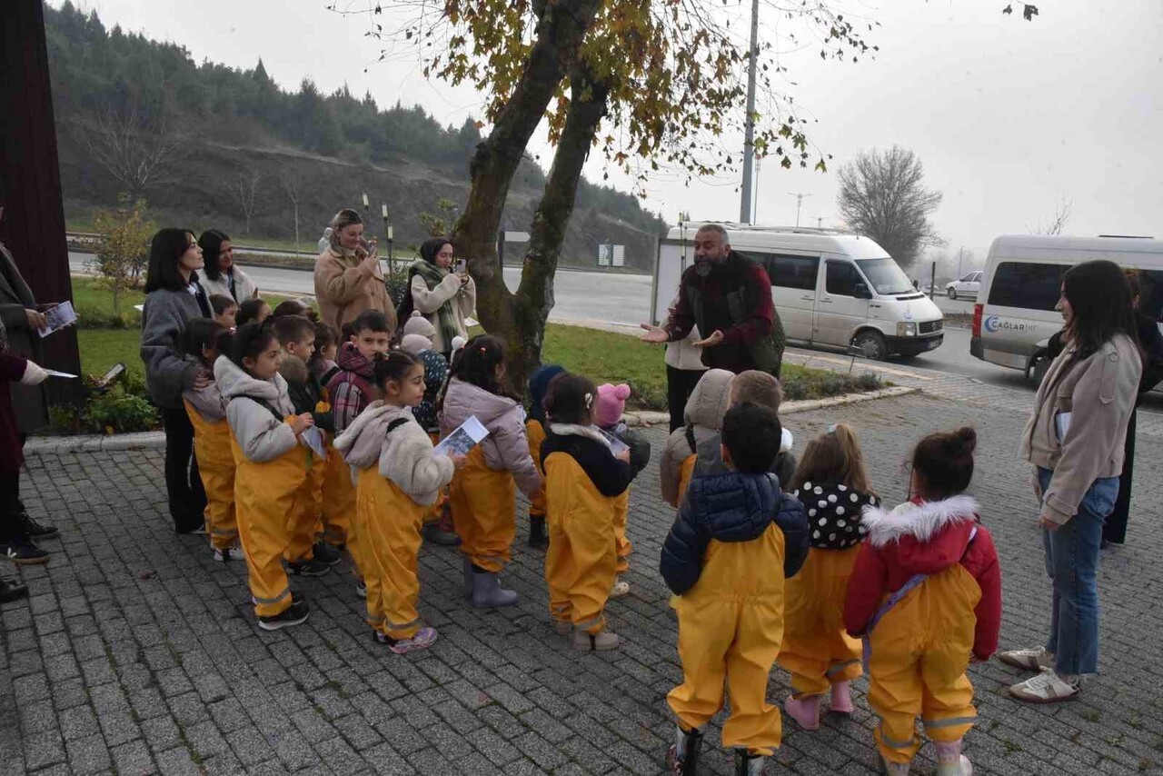 DÜZCE NADAS ÇOCUK KÖYÜ ANAOKULU ÖĞRENCİLERİ, ÖĞRETMENLERİ EŞLİĞİNDE, DÜZCE ÜNİVERSİTESİ SÜS VE...