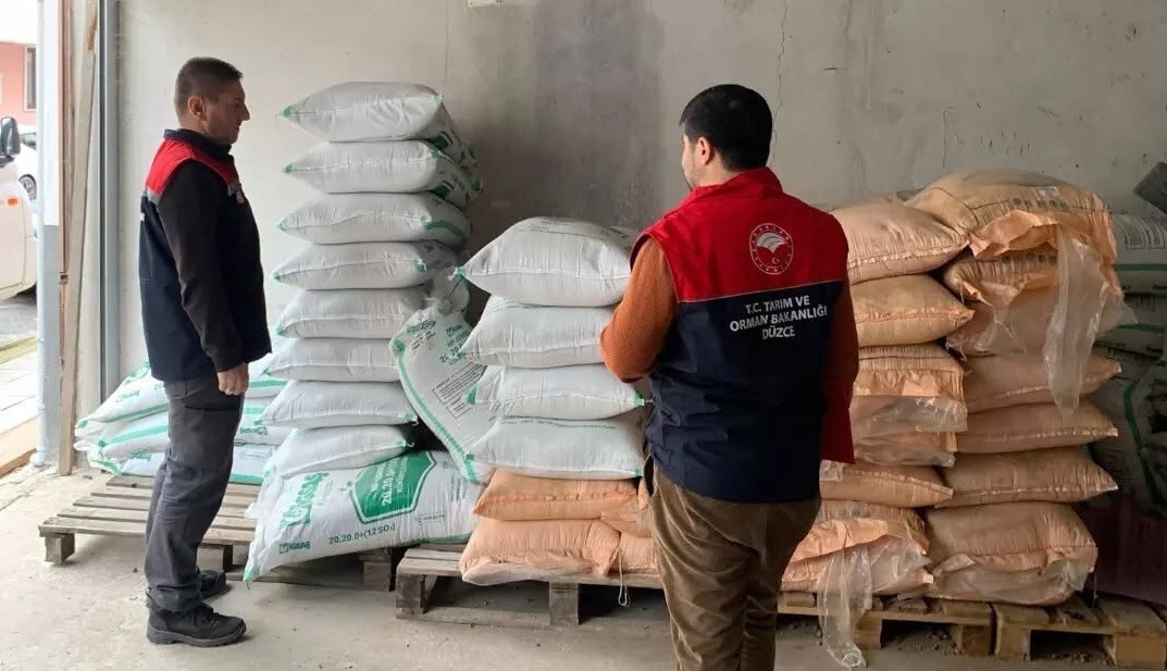 DÜZCE’NİN YIĞILCA İLÇESİNDE GÜBRE VE ZİRAİ İLAÇ BAYİLERİNE YÖNELİK DENETİMLER...