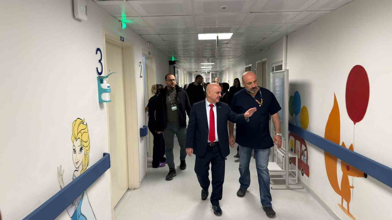 DÜZCE ÜNİVERSİTESİ REKTÖRÜ PROF. DR. NEDİM SÖZBİR, SUNDUĞU NİTELİKLİ SAĞLIK HİZMETLERİYLE BÖLGENİN...