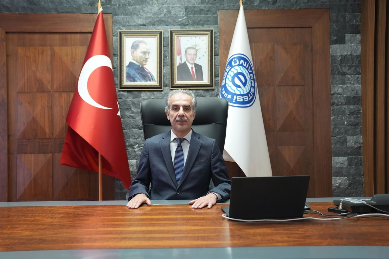 EGE ÜNİVERSİTESİ REKTÖRÜ PROF. DR. MUSA ALCI