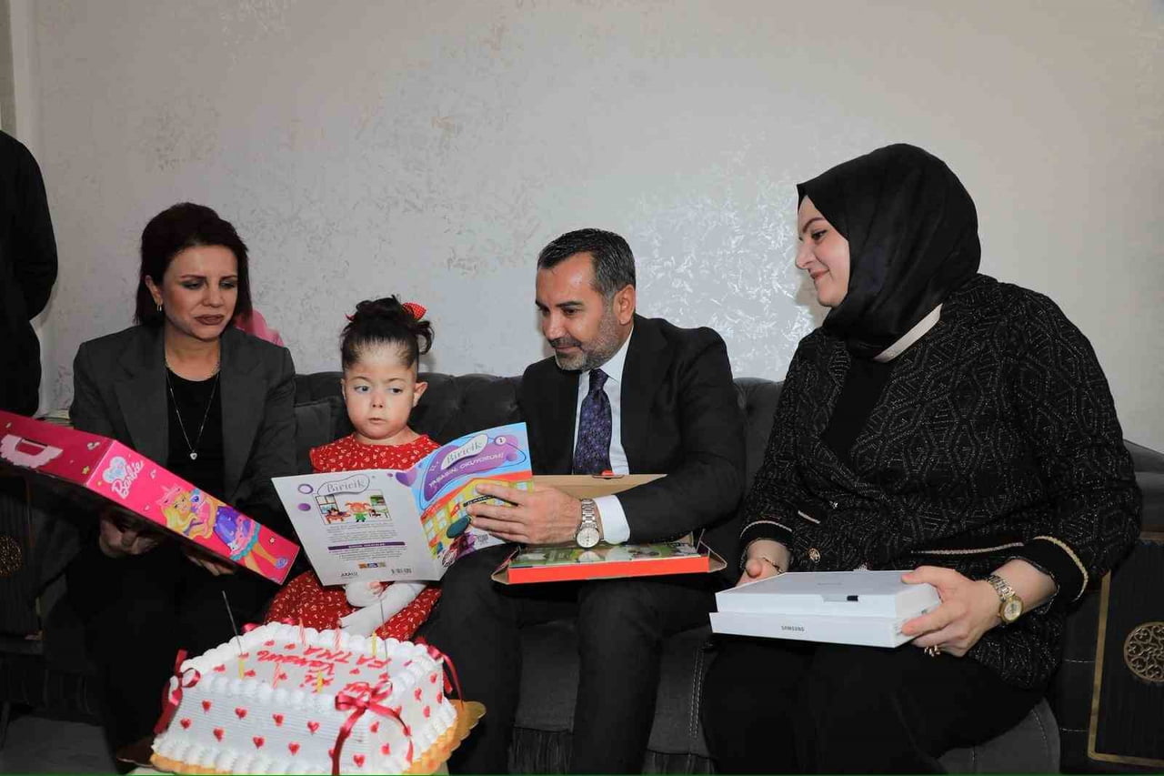 ELAZIĞ BELEDİYE BAŞKANI ŞAHİN ŞERİFOĞULLARI, 8 YAŞINDAKİ KELEBEK HASTASI FATMA AYDIN’IN ÇAĞRISINI...