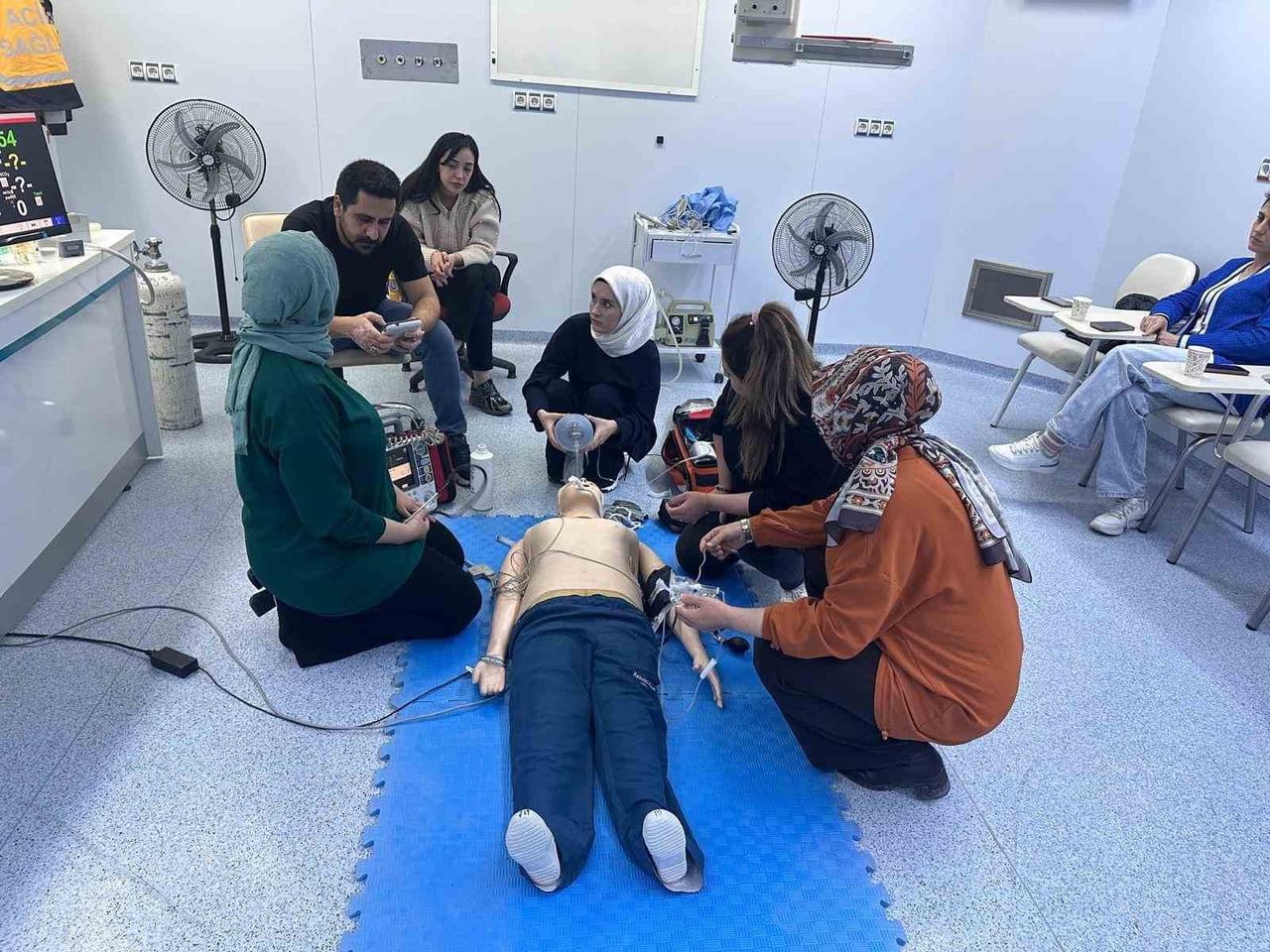 ELAZIĞ İL SAĞLIK MÜDÜRLÜĞÜ TARAFINDAN SAĞLIK PERSONELİNİN BİLGİ VE BECERİLERİNİ GÜNCELLEMEK...