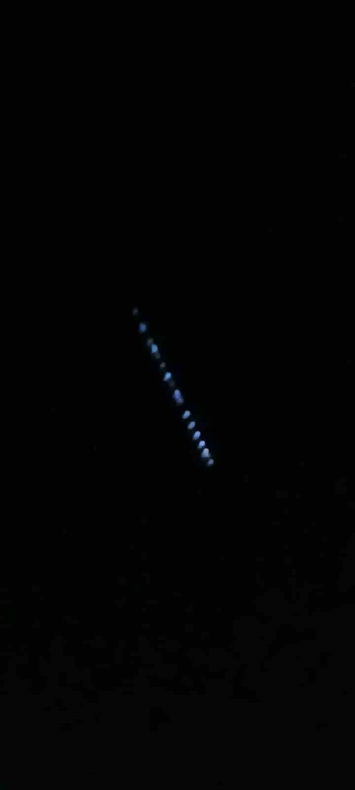 ELON MUSK'IN ‘STARLİNK UYDU ZİNCİRİ' ERZİNCAN SEMALARINDA GÖRÜLDÜ