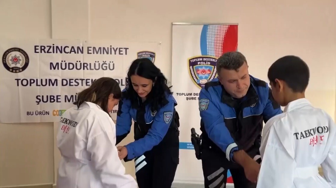 EMNİYETTEN ÖĞRENCİLERE TEKVANDO KIYAFETİ SÜRPRİZİ