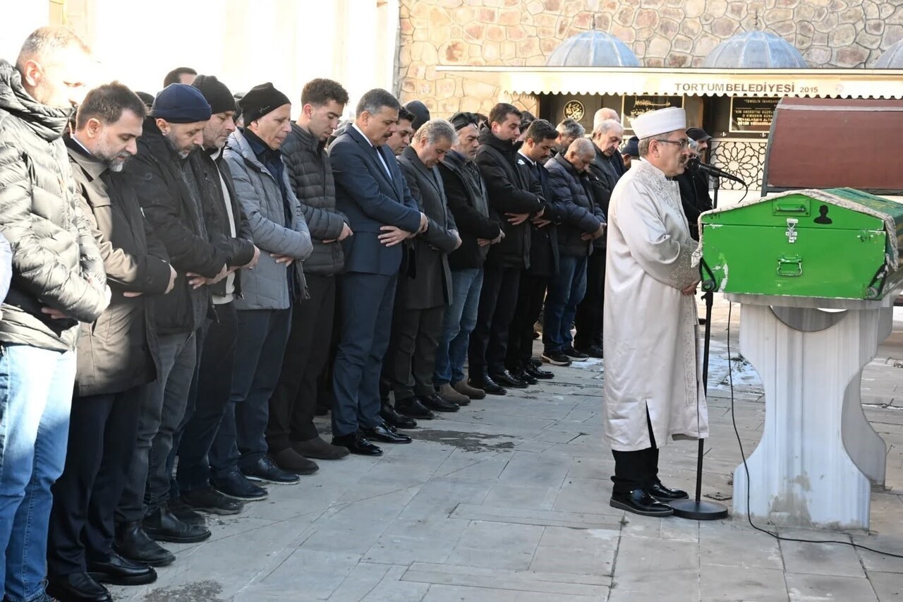 ERZURUM VALİLİĞİ ÖZEL KALEM MÜDÜRÜ SUAT DOĞAN’IN VEFAT EDEN ANNESİ SEVİM DOĞAN’IN CENAZESİ...