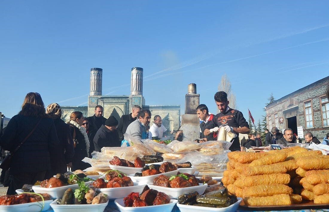 ERZURUM VALİLİĞİ, "ERZURUM TANITIM GÜNLERİ"  BAŞLIĞI ALTINDA İL DIŞINDA YAPILAN ETKİNLİKLERLE...