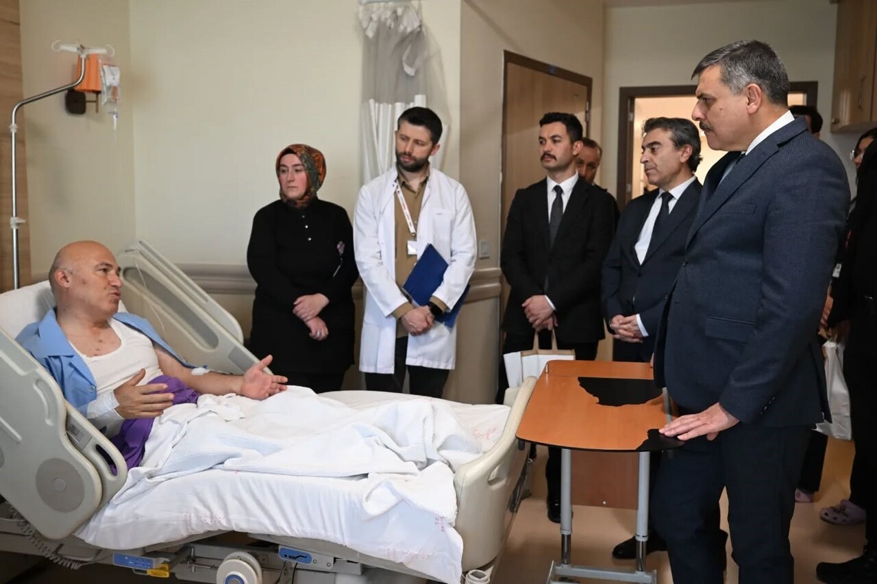 ERZURUM VALİSİ MUSTAFA ÇİFTÇİ, ERZURUM ŞEHİR HASTANESİ KARDİYOLOJİ SERVİSİ’NDE TEDAVİ GÖRMEKTE...