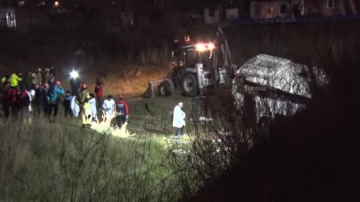 Esenyurt’ta servis minibüsü şarampole yuvarlandı: 2 ölü, 9 yaralı
