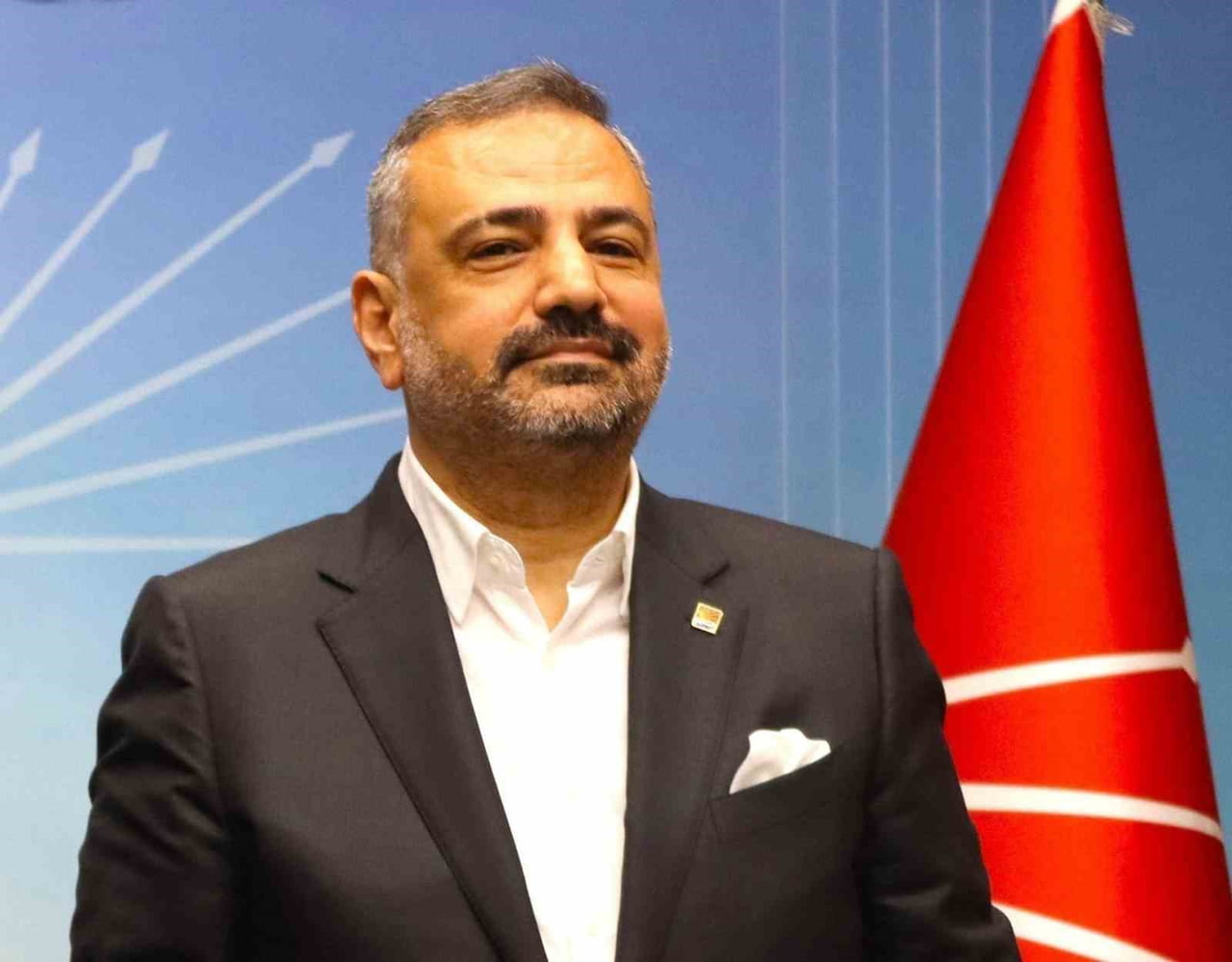 ESKİ CHP İZMİR İL BAŞKANI ŞENOL ASLANOĞLU YENİDEN GÖZALTINA ALINDI