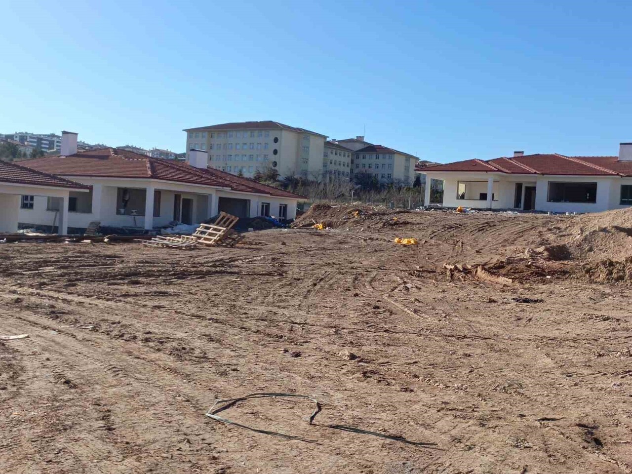 ESKİŞEHİR AİLE VE SOSYAL HİZMETLER İL MÜDÜRÜ ORHAN BAYRAK, CAFER GÜVEN HUZUREVİ İLE ENGELSİZ YAŞAM...