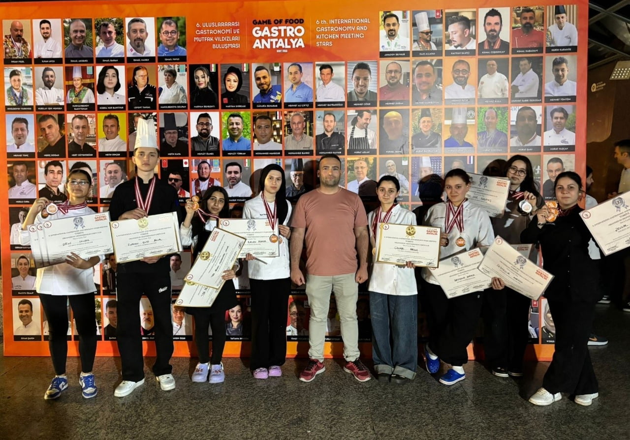 ESKİŞEHİR ALİ GÜVEN TURİZM MESLEKİ VE TEKNİK ANADOLU LİSESİ YİYECEK İÇECEK HİZMETLERİ BÖLÜMÜ...