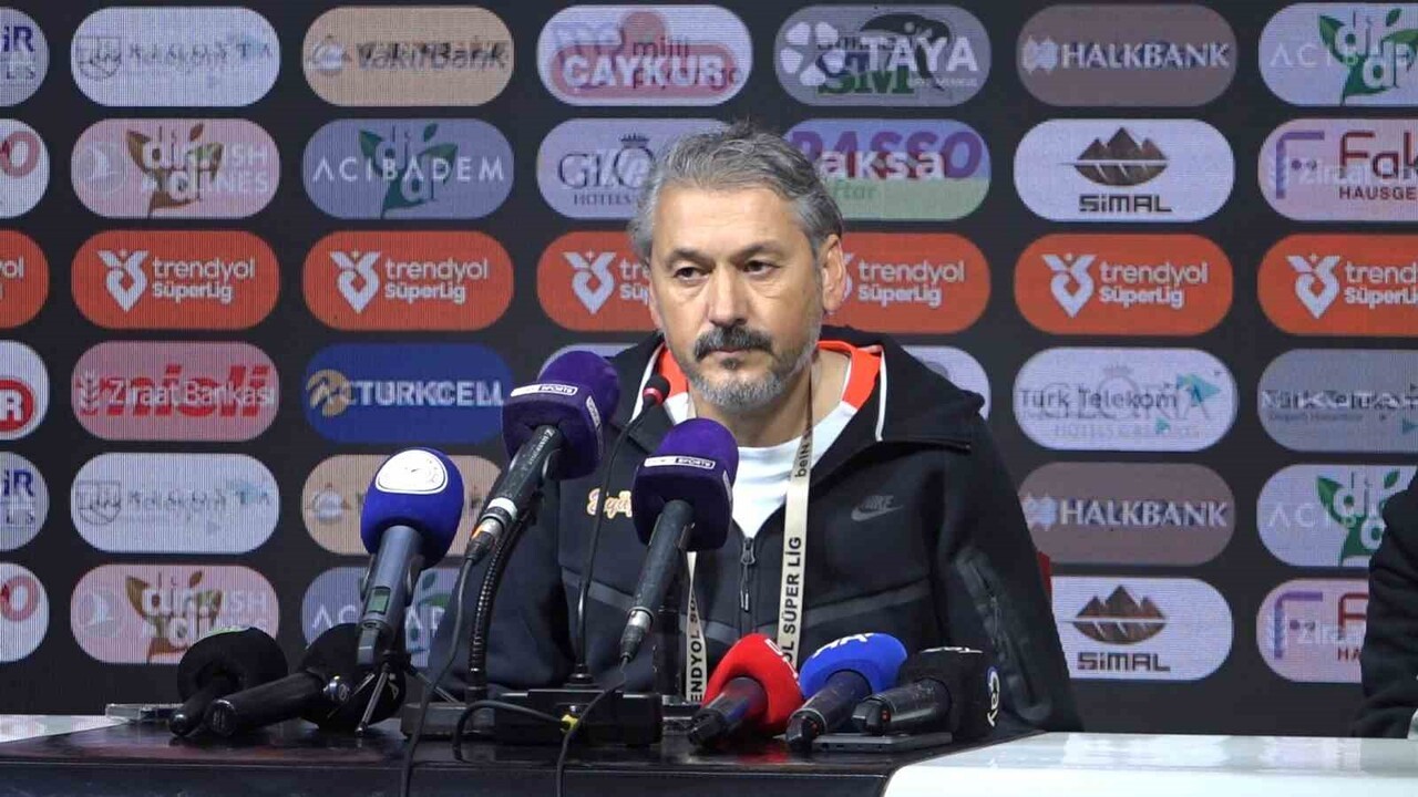 EYÜPSPOR TEKNİK SORUMLUSU ATİLA GERİN, ÇAYKUR RİZESPOR KARŞISINDA İSTEDİKLERİNİ SAHADA...