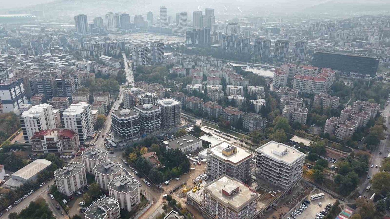 FAİZ ORANLARININ YÜKSEK OLMASIYLA BİRLİKTE GAYRİMENKUL YATIRIMI YAPMAYAN HERKESİN DÖVİZ, ALTIN VE...