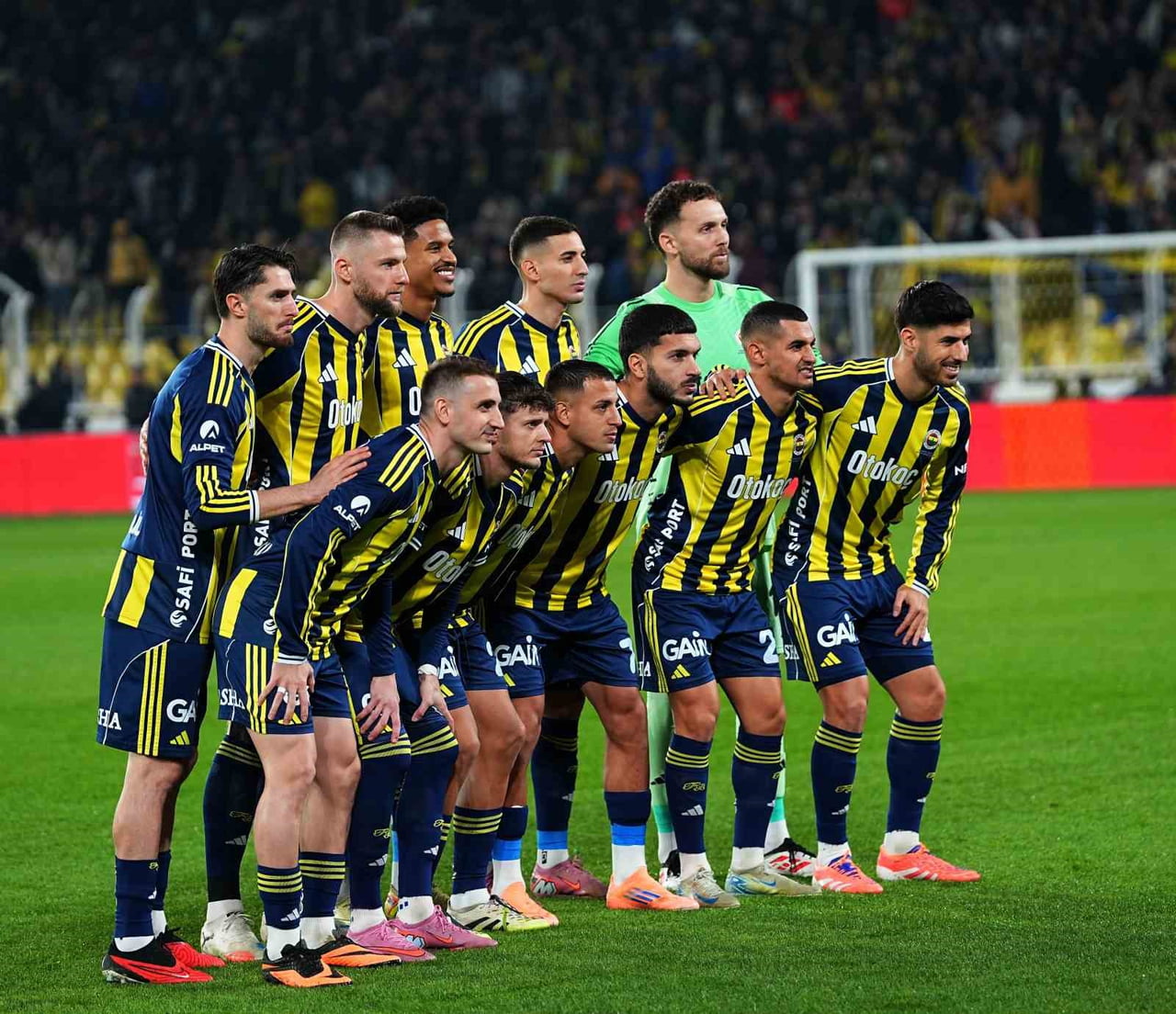 FENERBAHÇE MÜCADELEYE; TARIK ÇETİN, MERT MÜLDÜR, MİLAN SKRİNİAR, JAYDEN OOSTERWOLDE, LEVENT...