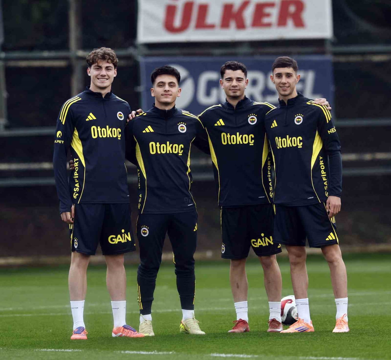 FENERBAHÇE, YARIN EVİNDE BEŞİKTAŞ İLE OYNAYACAĞI ZİRAAT TÜRKİYE KUPASI C GRUBU İLK HAFTA MAÇININ...