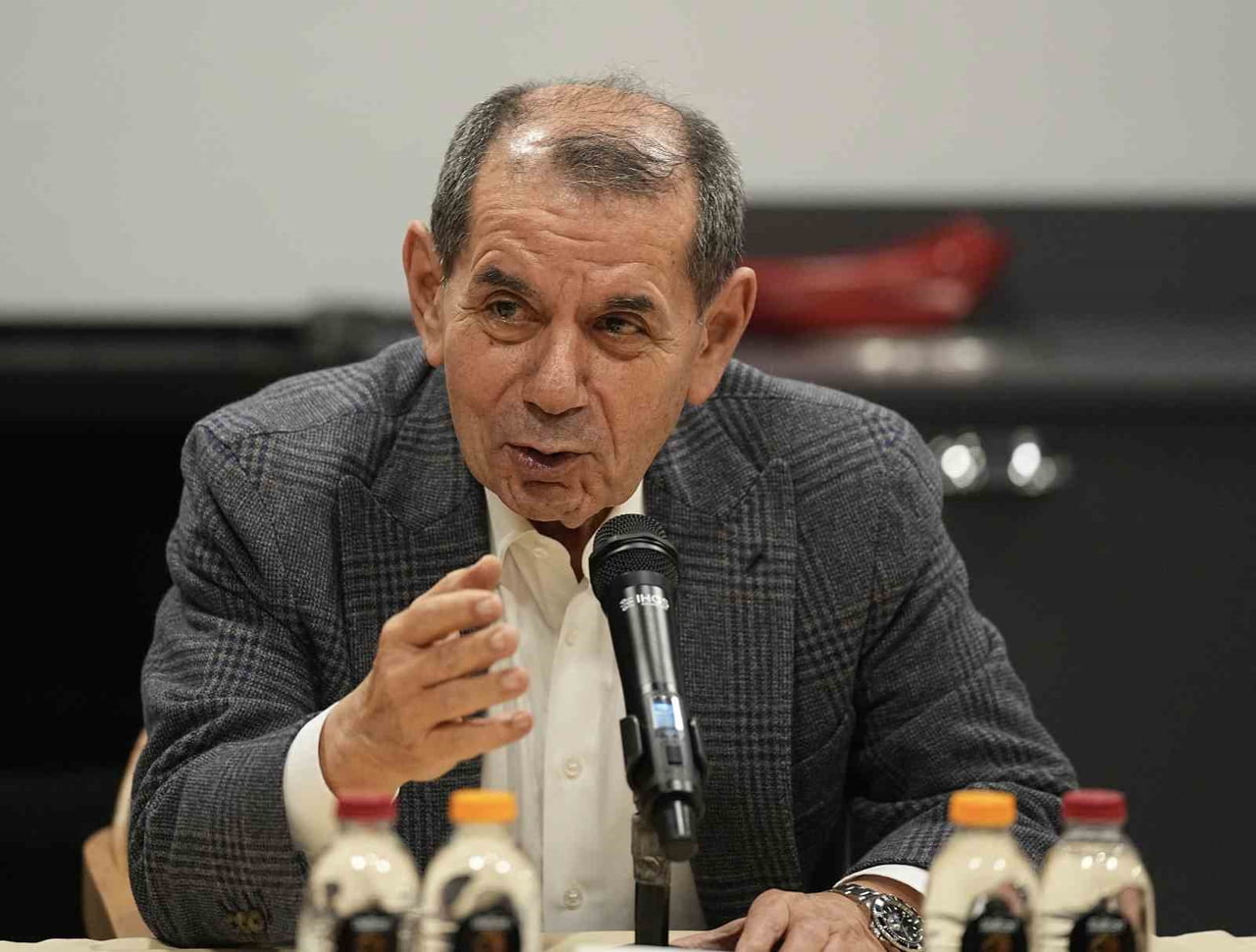 GALATASARAY BAŞKANI DURSUN ÖZBEK, SARI-KIRMIZILILARIN YARIŞTIĞI HER YERDE ŞAMPİYON OLMA HEDEFİ...