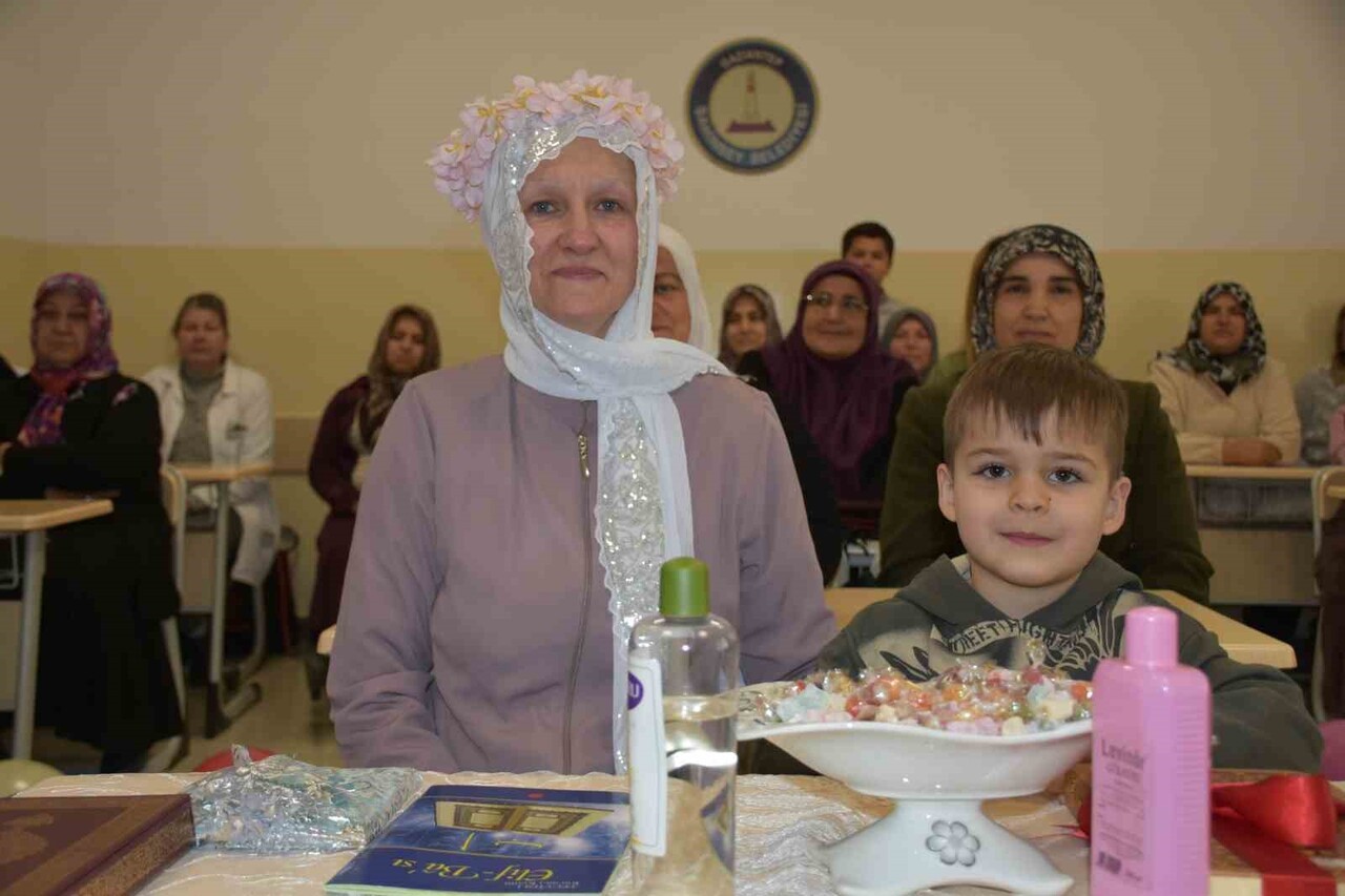 GAZİANTEP'İN ŞAHİNBEY İLÇESİNDE KUR'AN-I KERİM'DEN ETKİLENEN ALMAN MICHAELA INGRID SCHEITHAUER...