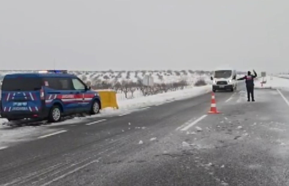 GAZİANTEP'TE JANDARMADAN 2 BİN 60 PERSONELLE YILBAŞI VE KAR YAĞIŞI TEDBİRİ
