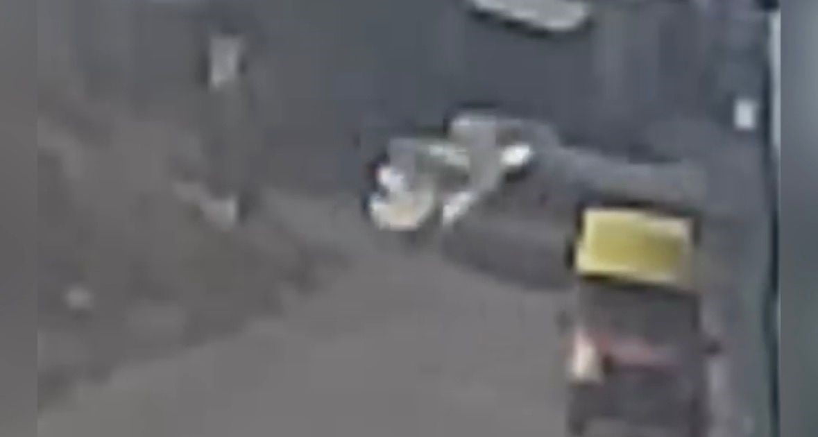 GAZİANTEP'TE SERVİSİN ÇARPTIĞI PANELVAN TİPİ ARAÇTAKİ KADIN HAYATINI KAYBETTİ, FECİ KAZA ANLARI...