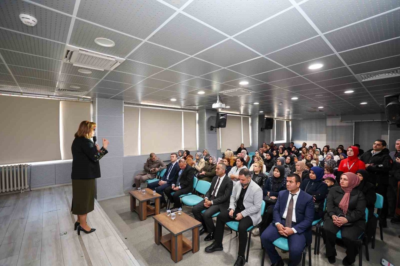 GAZİANTEP BÜYÜKŞEHİR BELEDİYE BAŞKANI FATMA ŞAHİN, YETENEK KAŞİFİ PROJESİ KAPSAMINDA HER ÇOCUĞUN...