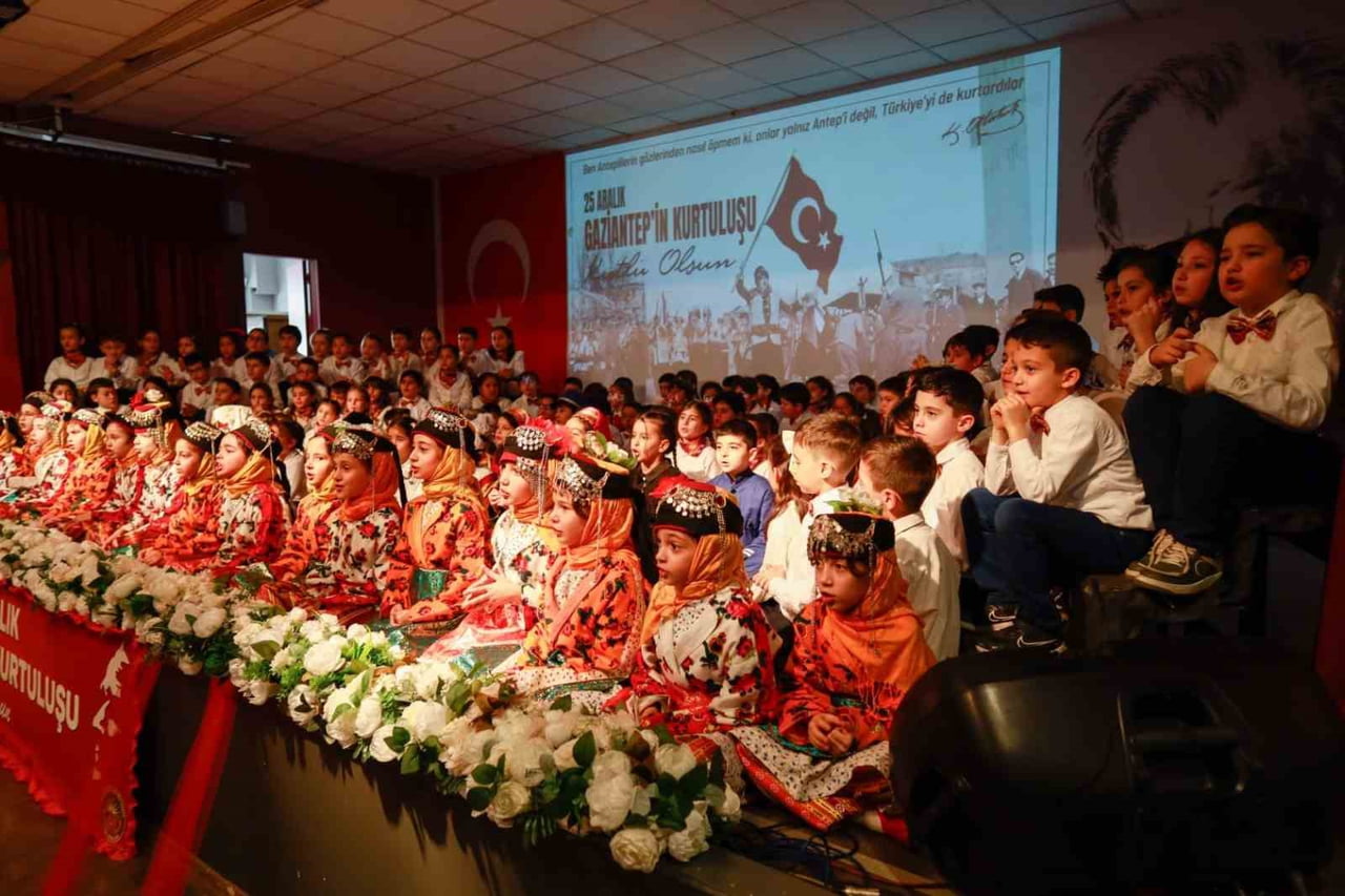 GAZİANTEP KOLEJ VAKFI ÖZEL OKULLARINDA DÜZENLENEN BİR DİZİ ETKİNLİKLE GAZİANTEP’İN DÜŞMAN...