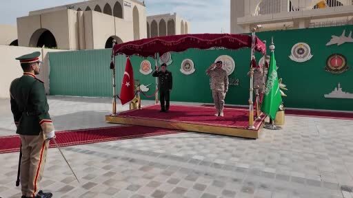 Genelkurmay Başkanı Orgeneral Selçuk Bayraktaroğlu, Riyad'da Suudi Arabistan Genelkurmay Başkanı...