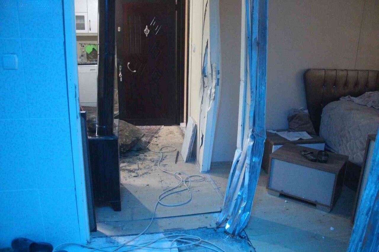 GİRESUN’UN GÖRELE İLÇESİ BAHÇELİEVLER MAHALLESİ’NDE, AFAD’IN İHALESİ KAPSAMINDA YÜRÜTÜLEN RİSKLİ...