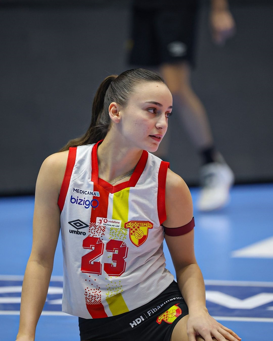 GÖZTEPE VOLEYBOL, 21 YAŞINDAKİ LİBERO BERRE İNCE İLE YOLLARINI AYIRDIĞINI RESMİ SOSYAL MEDYA...