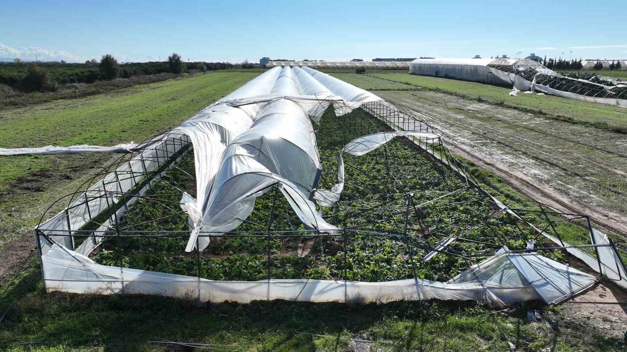 GÜNDOĞDU VE YAVRUDOĞAN MAHALLELERİNDE 29 KASIM AKŞAMI MEYDANA GELEN HORTUMUN ARDINDAN ZARAR GÖREN...