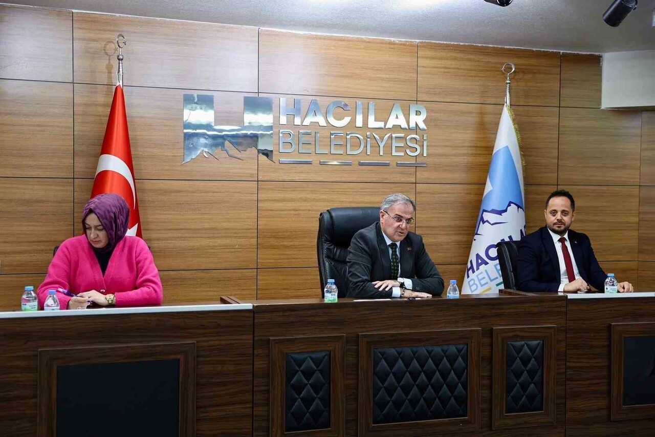 HACILAR BELEDİYE MECLİSİ'NDE 2025 YILININ SON TOPLANTISI, HACILAR BELEDİYE BAŞKANI BİLAL ÖZDOĞAN...