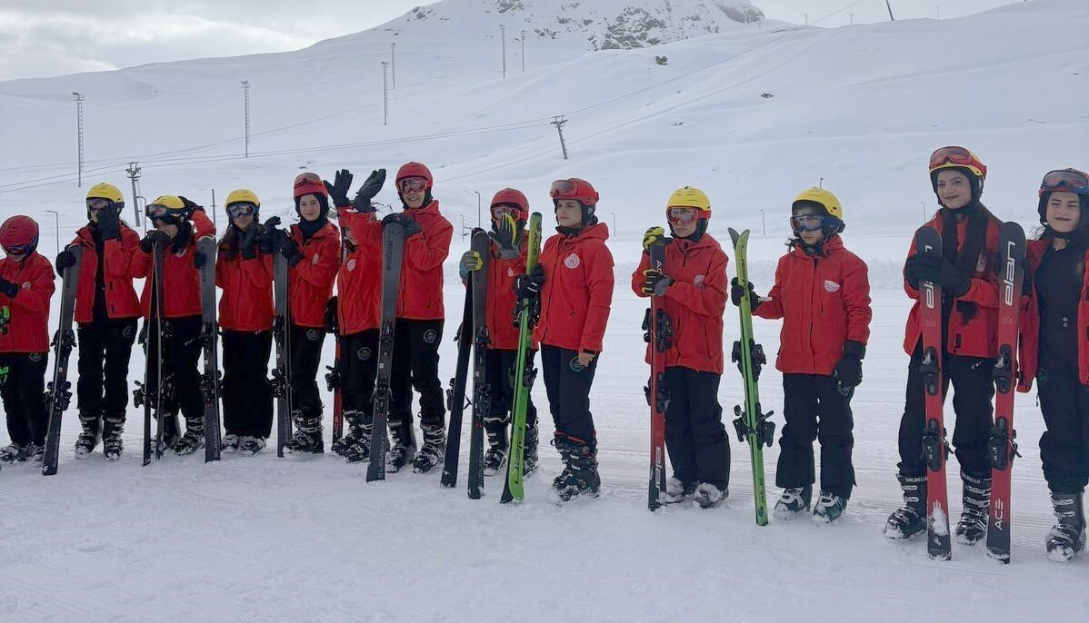 HAKKARİ GENÇLİK VE SPOR İL MÜDÜRLÜĞÜ’NÜN EV SAHİPLİĞİNDE, İL DIŞINDAN GELEN KAMPÇILARA YÖNELİK...