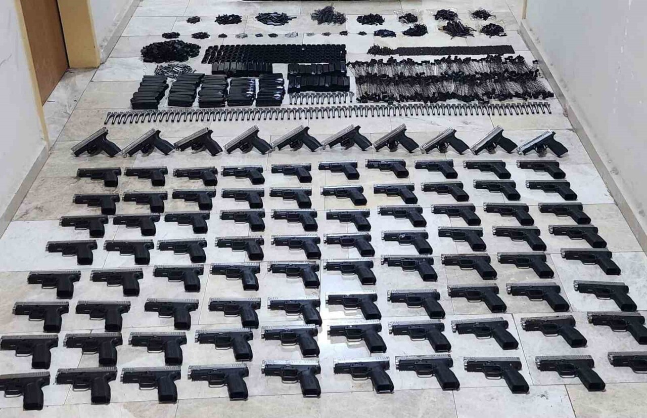 HATAY’DA 90 ADET RUHSATSIZ TABANCA ELE GEÇİRİLDİ