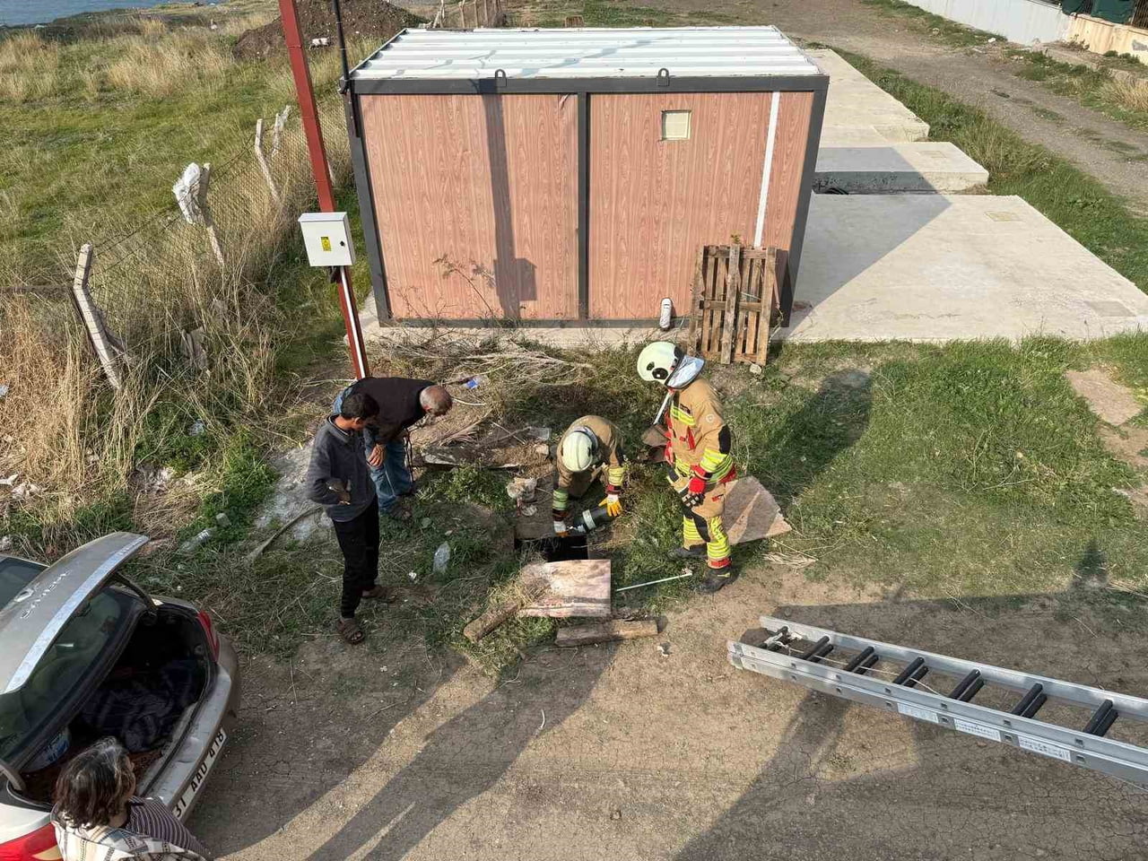 HATAY’DA KUYUYA DÜŞEN KOYUN, İTFAİYE EKİPLERİNİN ÇALIŞMASIYLA KURTARILDI.