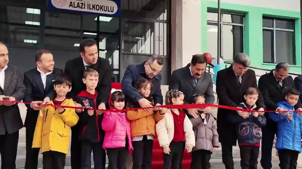 HATAY’IN ANTAKYA İLÇESİNE İNŞA EDİLEN 20 DERSLİKLİ ALAZI İLKOKULU, VALİ MUSTAFA MASATLI’NIN...