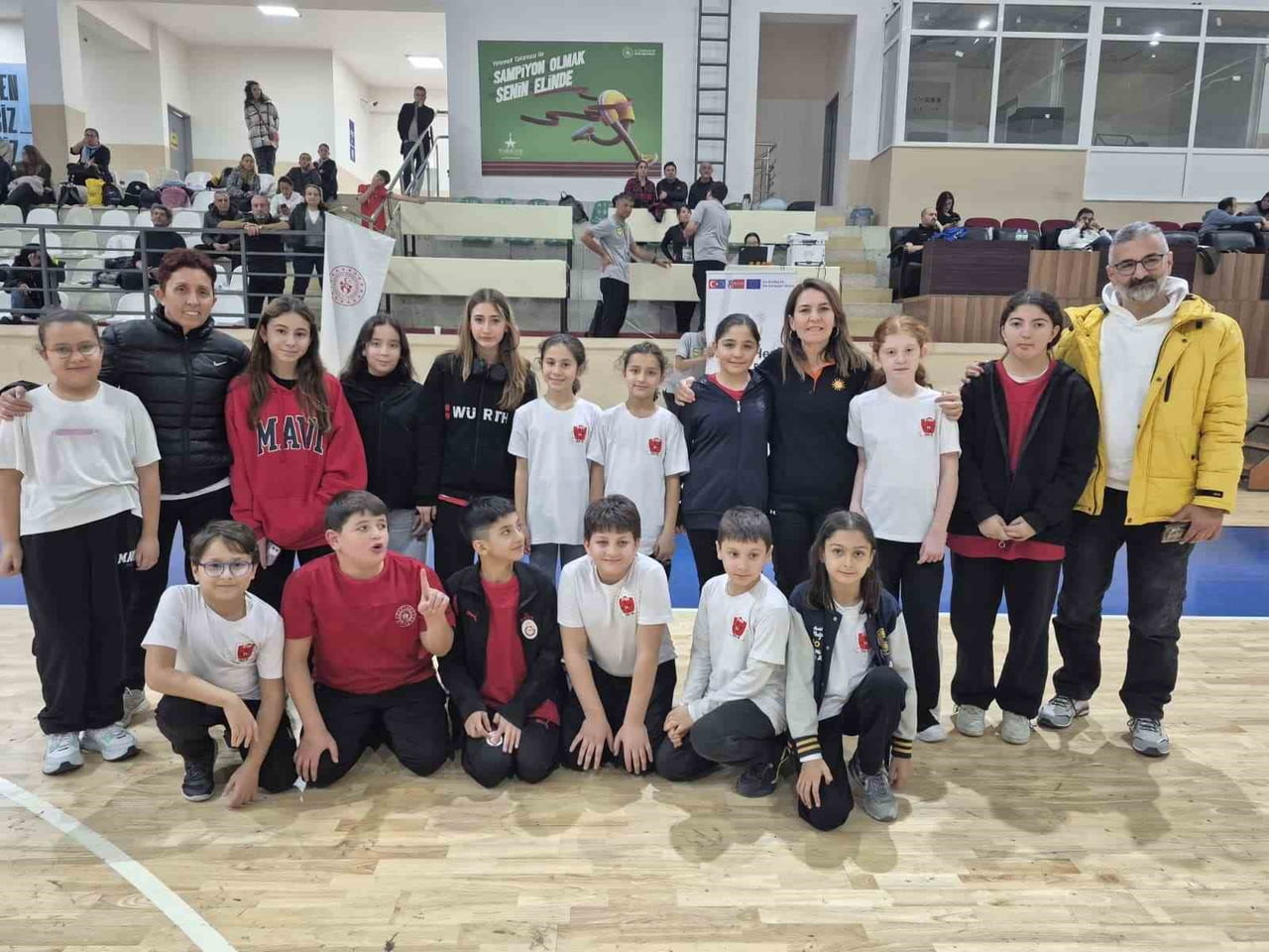 HEMSBALL KÜÇÜKLER VE YILDIZLAR TÜRKİYE ŞAMPİYONASI’NDA AYDIN'I TEMSİL EDEN SPORCULAR, ŞAMPİYONADAN...