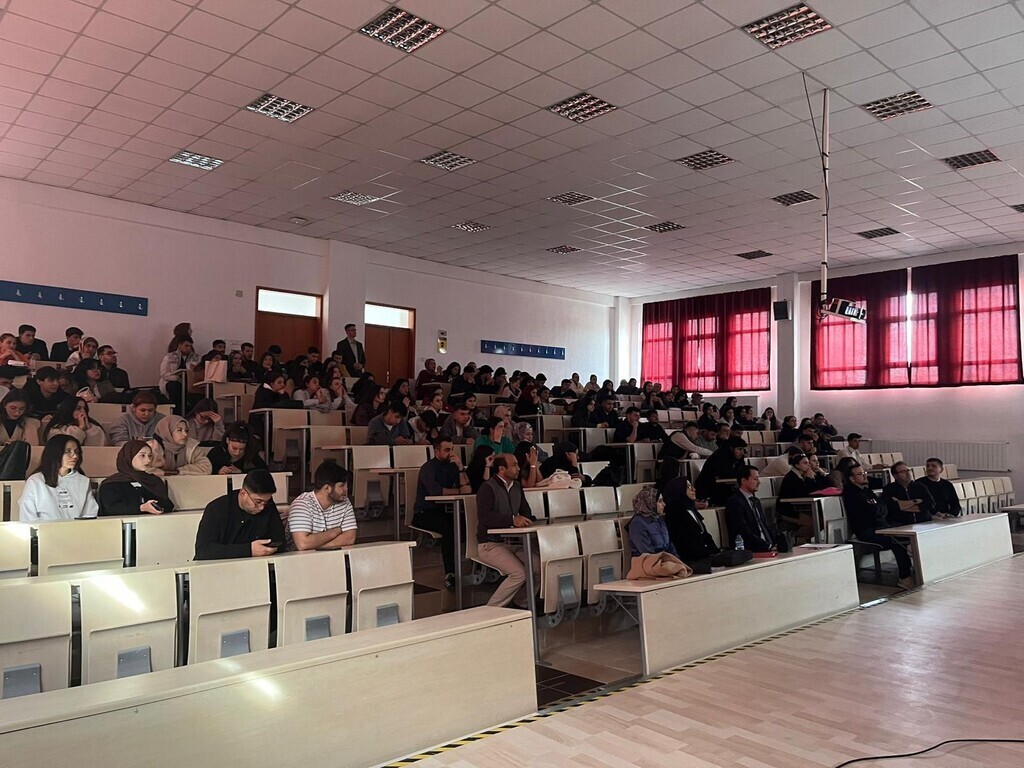 HİSARCIK MYO’DA "KADINA YÖNELİK ŞİDDETLE MÜCADELE" KONULU EĞİTİM