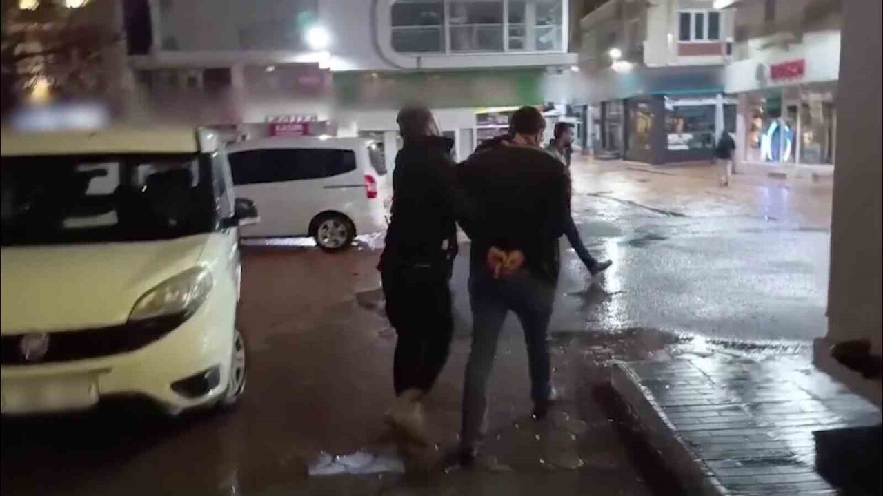 HİZMET NEDENİYLE GÜVENİ KÖTÜYE KULLANMA SUÇUNDAN 12 YIL 3 AY 14 GÜN KESİNLEŞMİŞ HAPİS CEZASI...