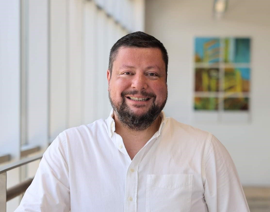 İEÜ REKTÖR YARDIMCISI PROF. DR. MEHMET EFE BİRESSELİOĞLU