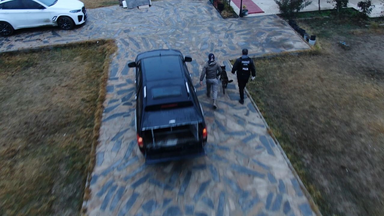 IĞDIR'DA UYUŞTURUCU MADDE TİCARETİNE YÖNELİK OPERASYON DÜZENLENDİ