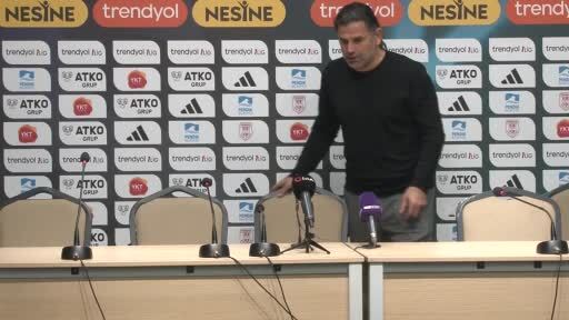 Iğdır FK Teknik Direktörü İbrahim Üzülmez, Pendikspor deplasmanının zor olduğuna dikkat çekerek...