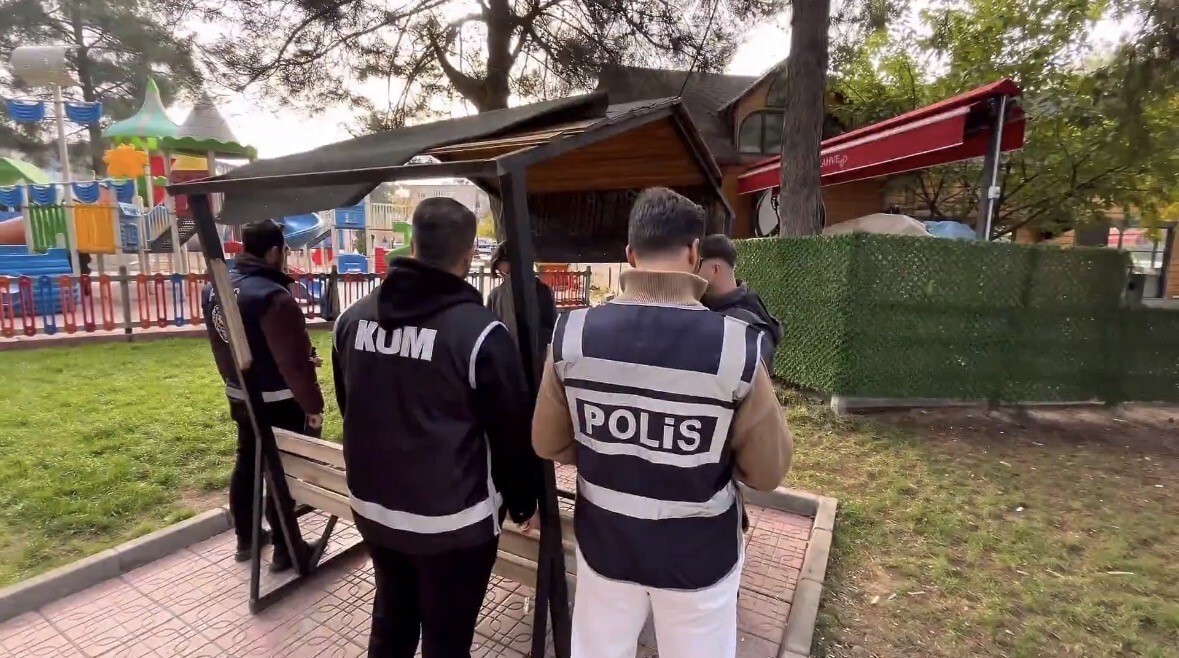 İL EMNİYET MÜDÜRLÜĞÜNDEN YAPILAN AÇIKLAMAYA GÖRE, 79 EKİP VE 196 PERSONELİN KATILIMIYLA...