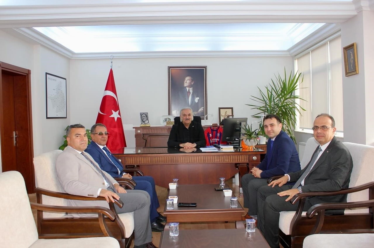 İL MİLLİ EĞİTİM MÜDÜRÜNDEN KAYMAKAM AKÇA'YA ZİYARET