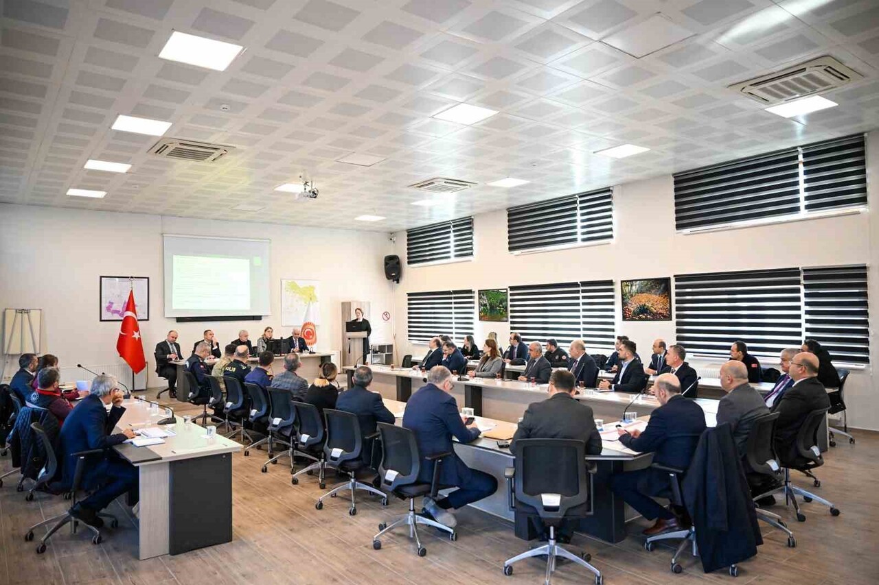 İL ÖZEL İDARESİ TOPLANTI SALONUNDA GERÇEKLEŞTİRİLEN TOPLANTIYA, İLGİLİ KURUM VE KURULUŞ...