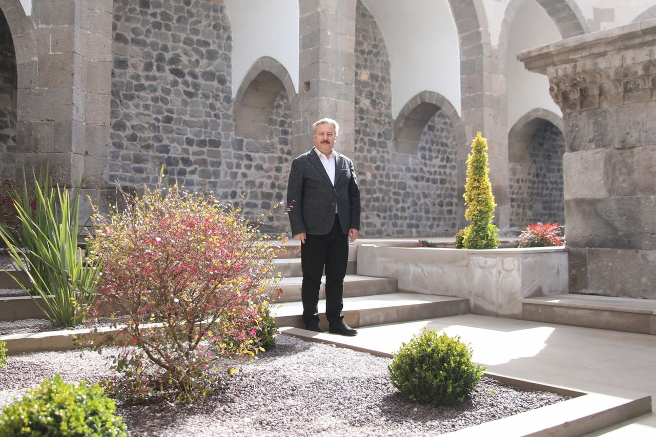 İLÇEDE GEÇMİŞİN İZLERİNİ TAŞIYAN YAPILARI ASLINA UYGUN ŞEKİLDE RESTORE EDEN MELİKGAZİ BELEDİYESİ...