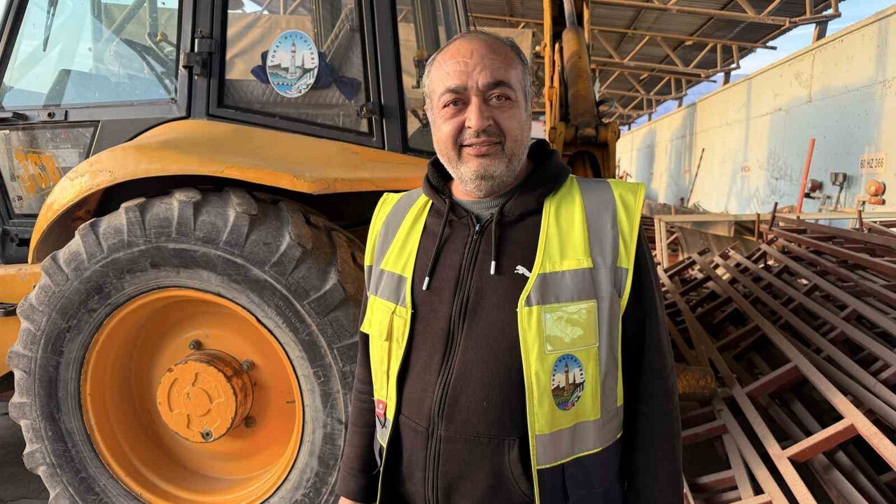 İŞ MAKİNESİ OPERATÖRÜ MUSTAFA UÇAR