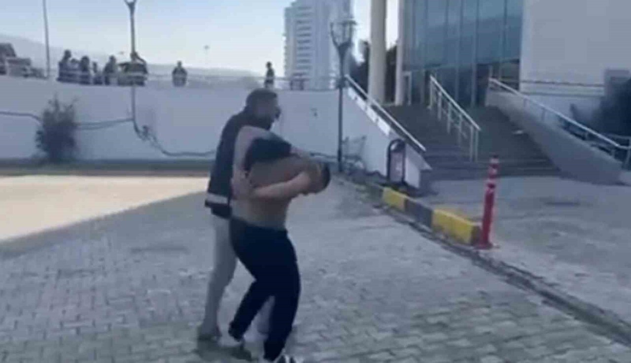 İSKENDERUN’DA KASTEN YARALAMA VE TEHDİT ŞÜPHELİSİ TUTUKLANDI