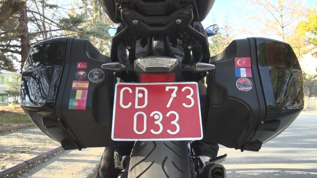 İSPANYA’DAN TÜRKİYE’YE MOTOSİKLETLE 4,5 GÜNDE GELEN YAĞMUR YEŞİM AKBAŞ, YOLCULUK SÜRECİNDE...