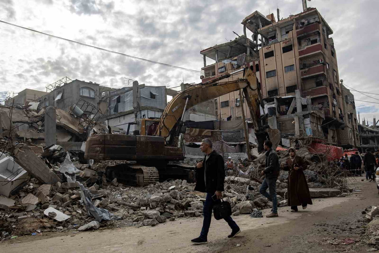 İSRAİL'İN SALDIRILARI SONUCU GAZZE ŞERİDİ'NDE SON 24 SAATTE 4 KİŞİ HAYATINI KAYBETTİ, ENKAZ...