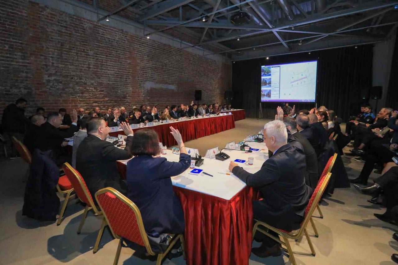 İSTANBUL BÜYÜKŞEHİR BELEDİYESİ ARALIK AYI UKOME TOPLANTISINDA ALINAN KARARLA, KRUVAZİYER GEMİSİYLE...